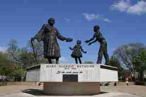 1A-Confederate Statue Bethune